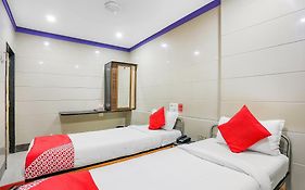 Oyo 10697 Hotel Suraj Inn