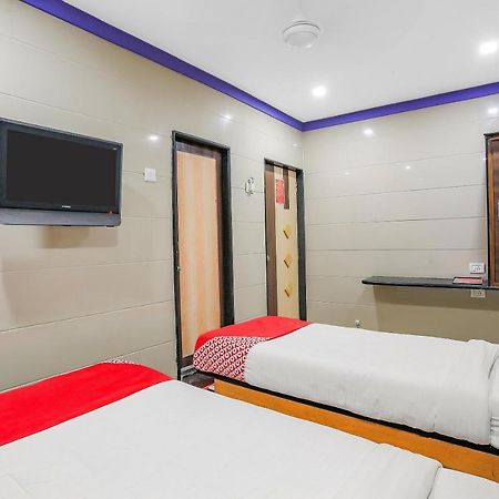 Oyo 10697 Hotel Suraj Inn Surat Exterior photo